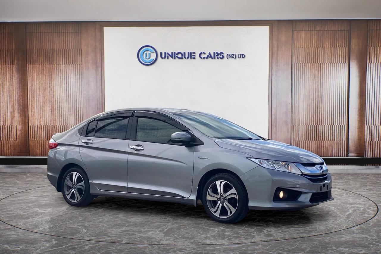 2015 Honda Grace thumbnail