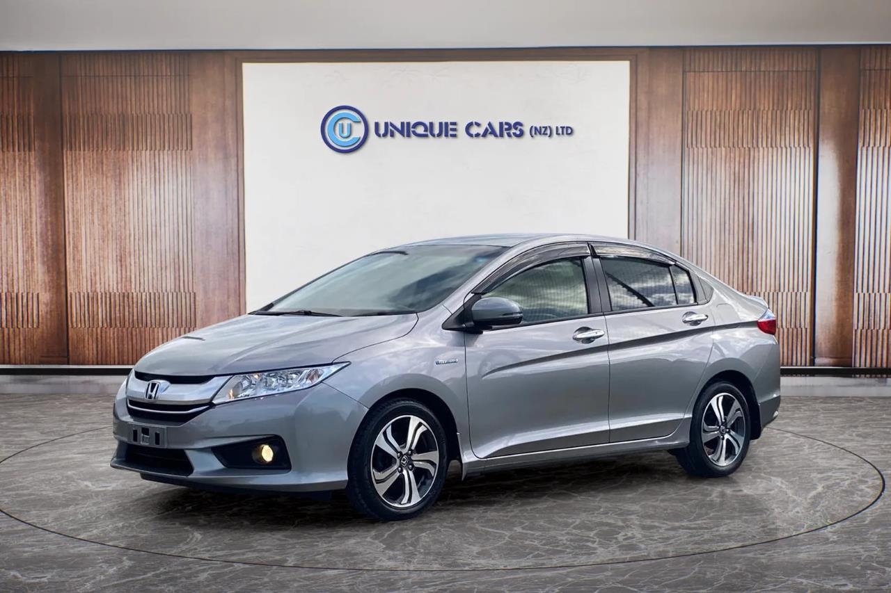 2015 Honda Grace thumbnail