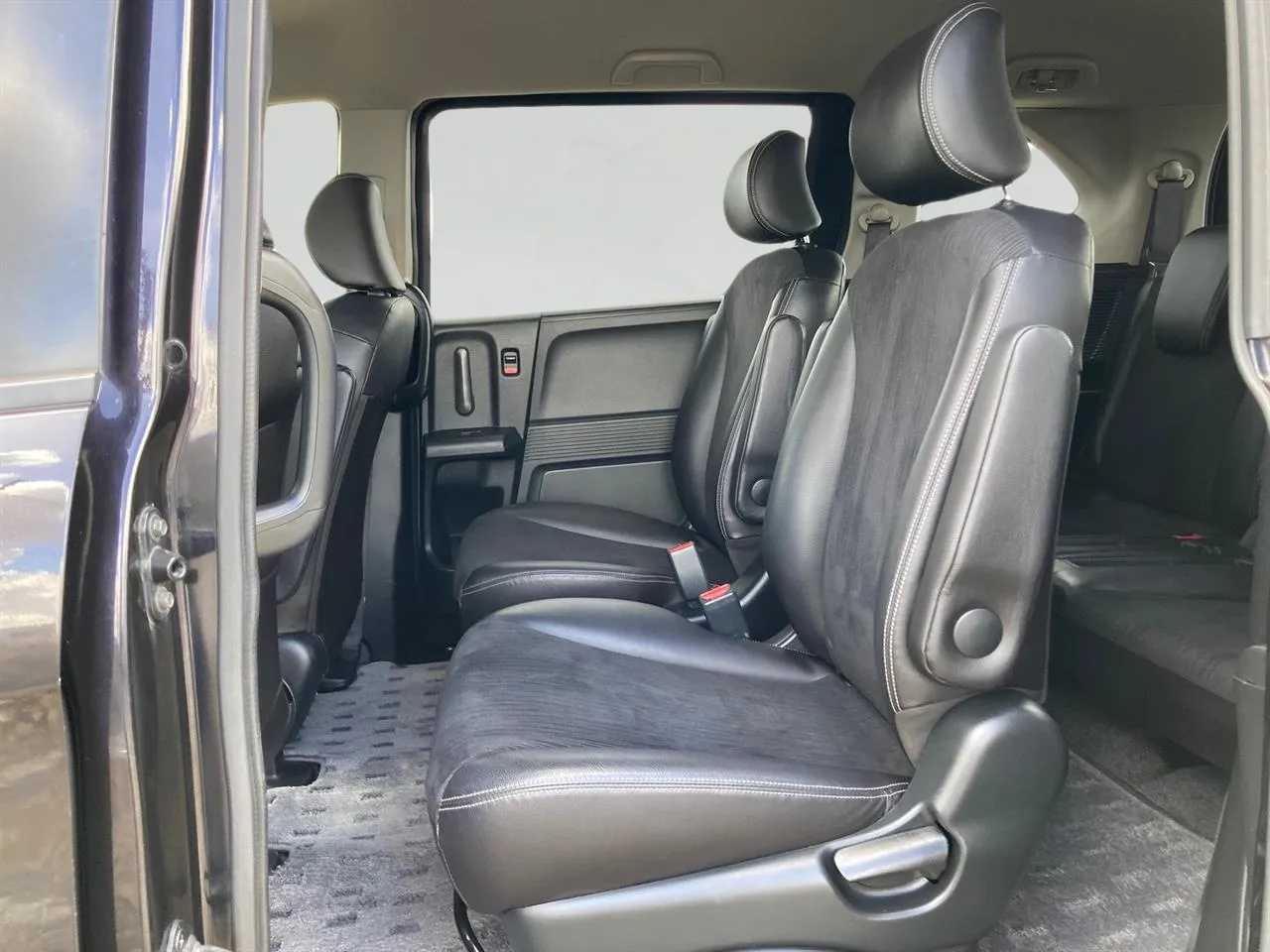 2012 Honda Freed thumbnail