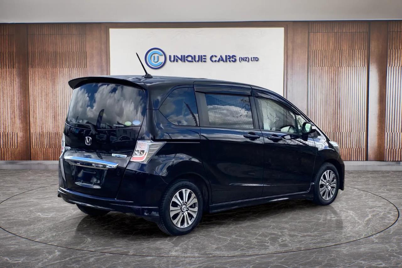 2012 Honda Freed thumbnail