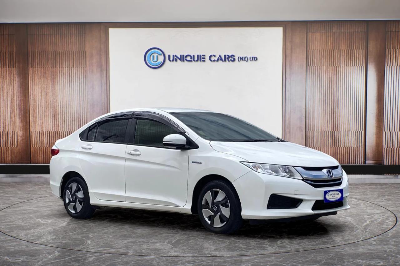2015 Honda Grace thumbnail