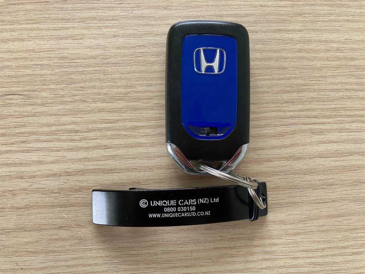 2015 Honda Grace thumbnail
