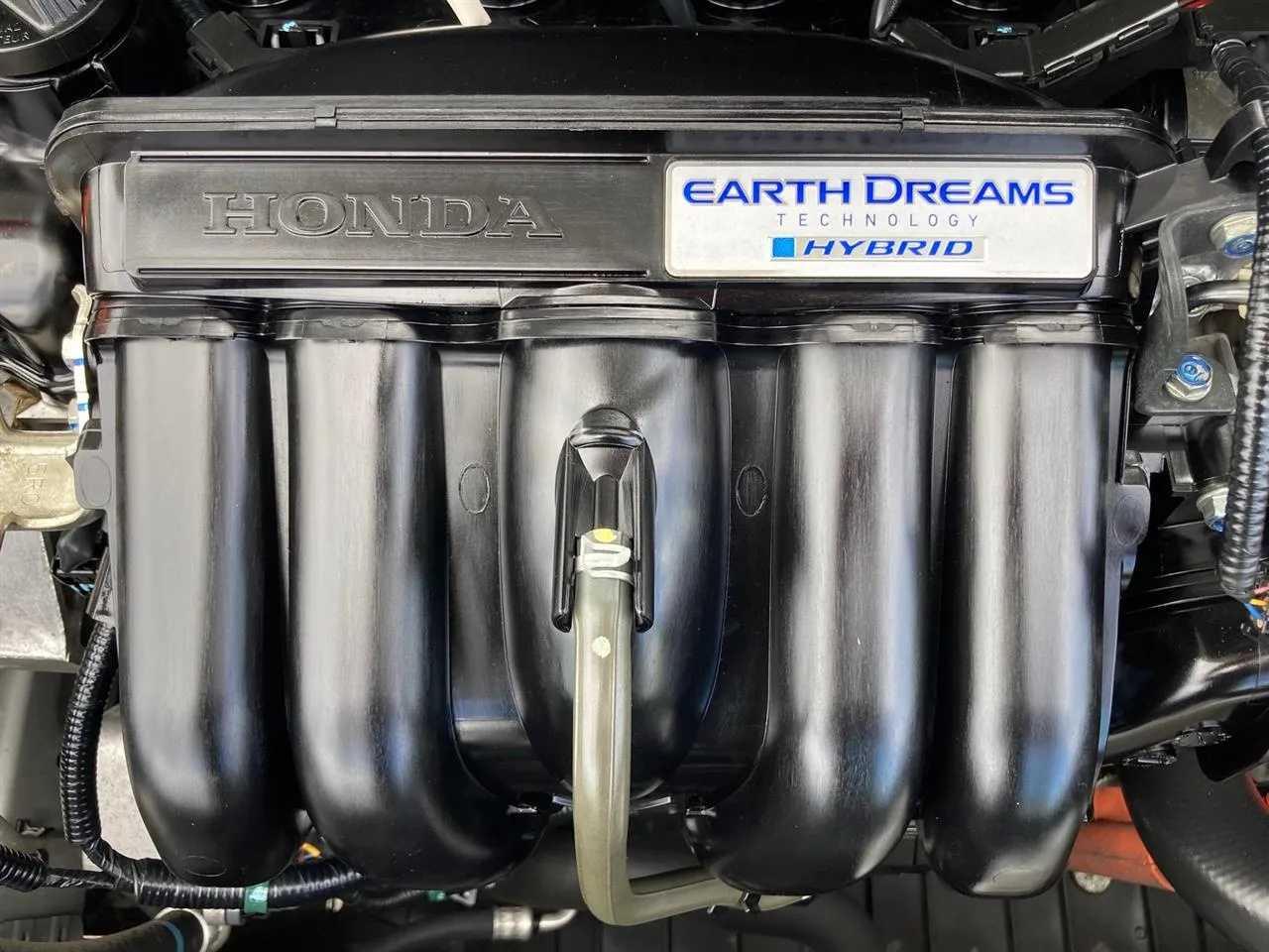 2015 Honda Grace thumbnail