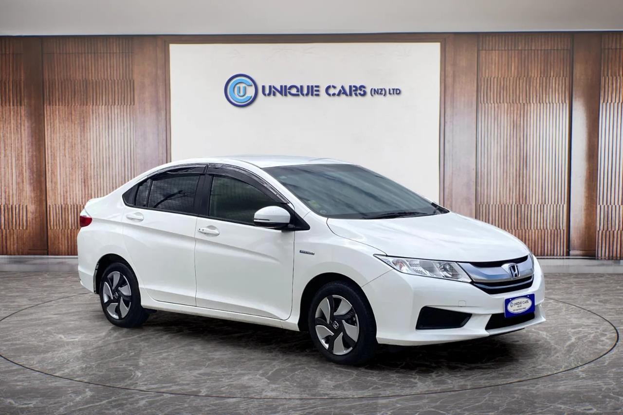2015 Honda Grace thumbnail