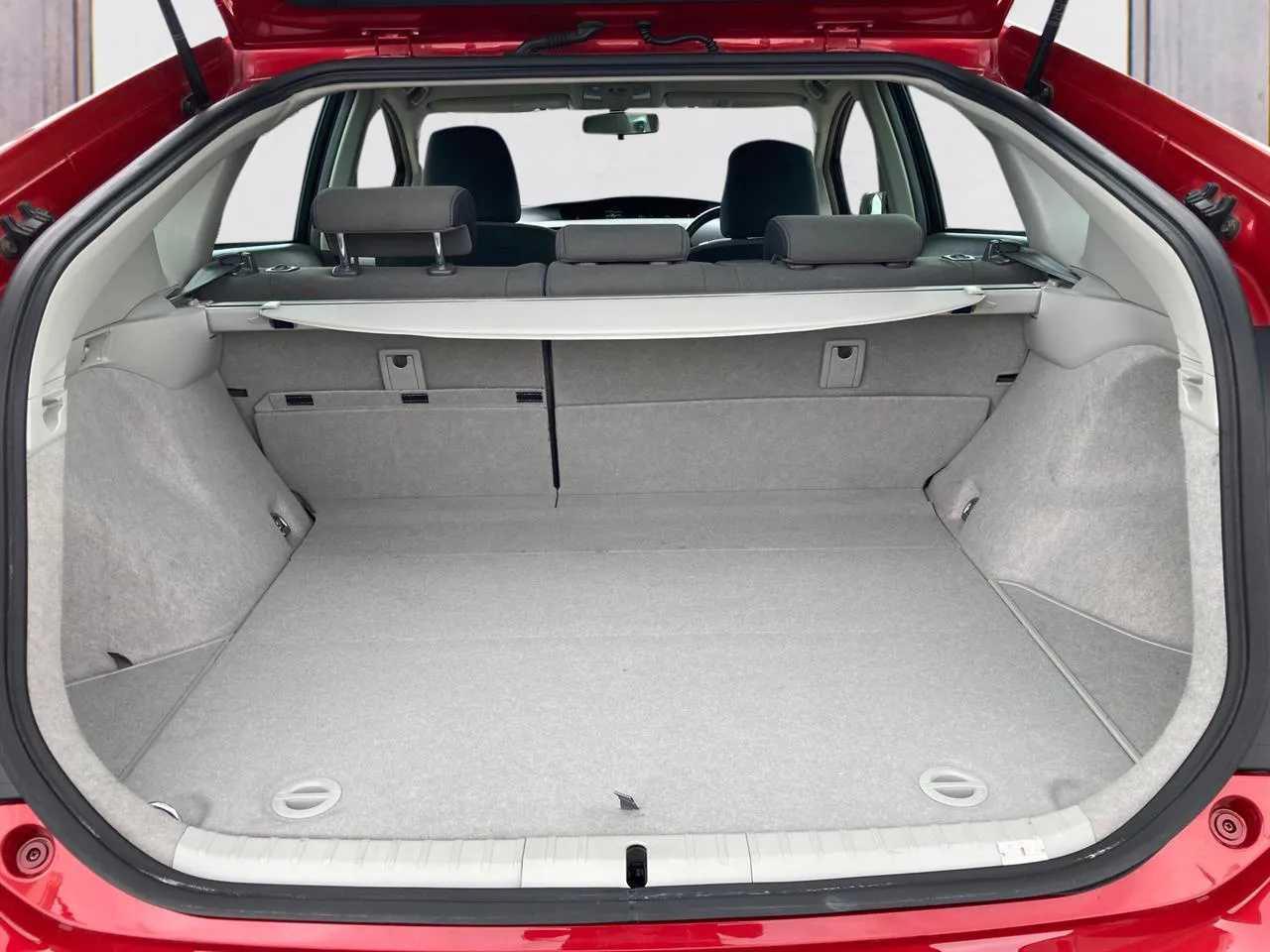 2011 Toyota Prius thumbnail