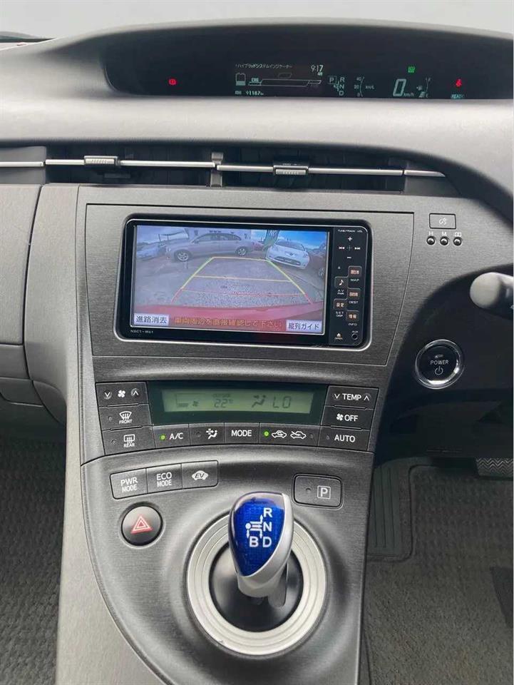 2011 Toyota Prius thumbnail