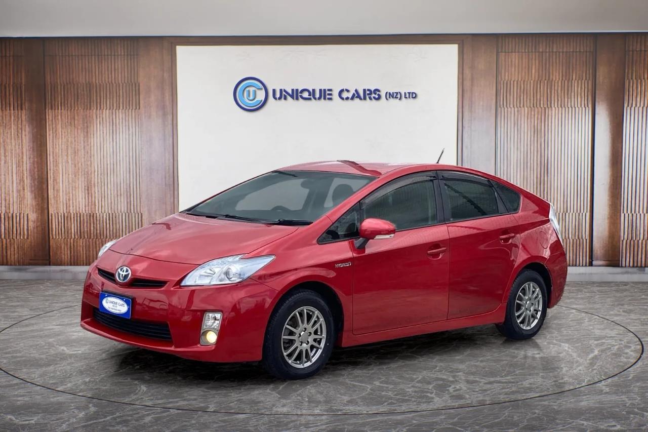 2011 Toyota Prius thumbnail
