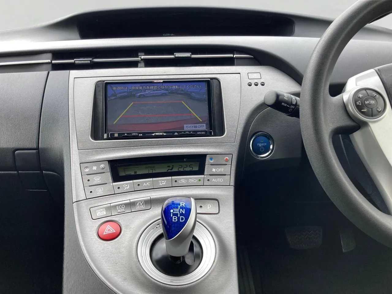 2014 Toyota Prius thumbnail