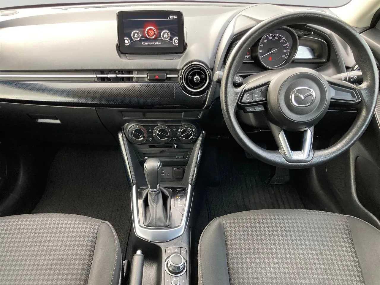 2016 Mazda Demio thumbnail