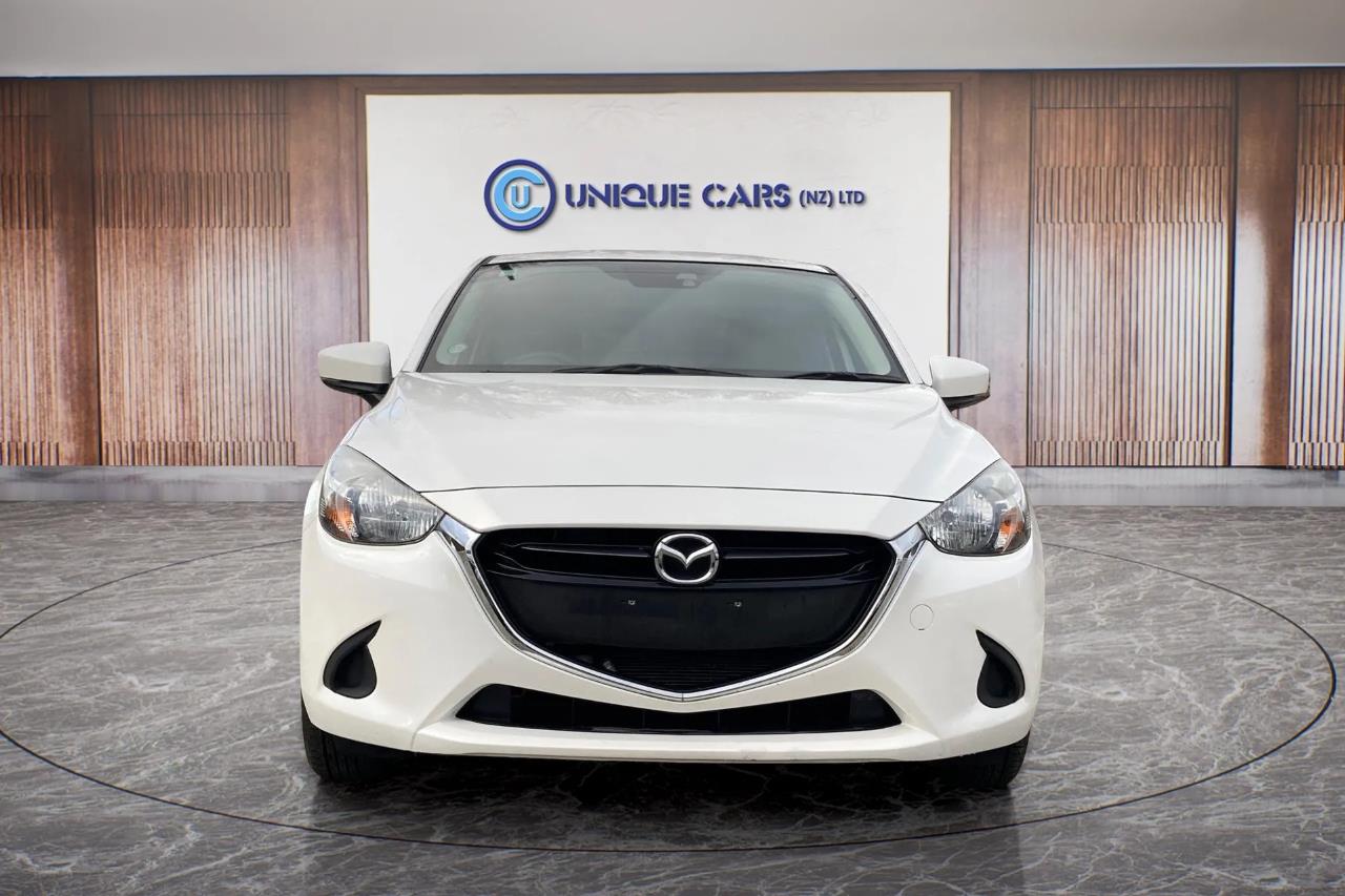 2016 Mazda Demio thumbnail