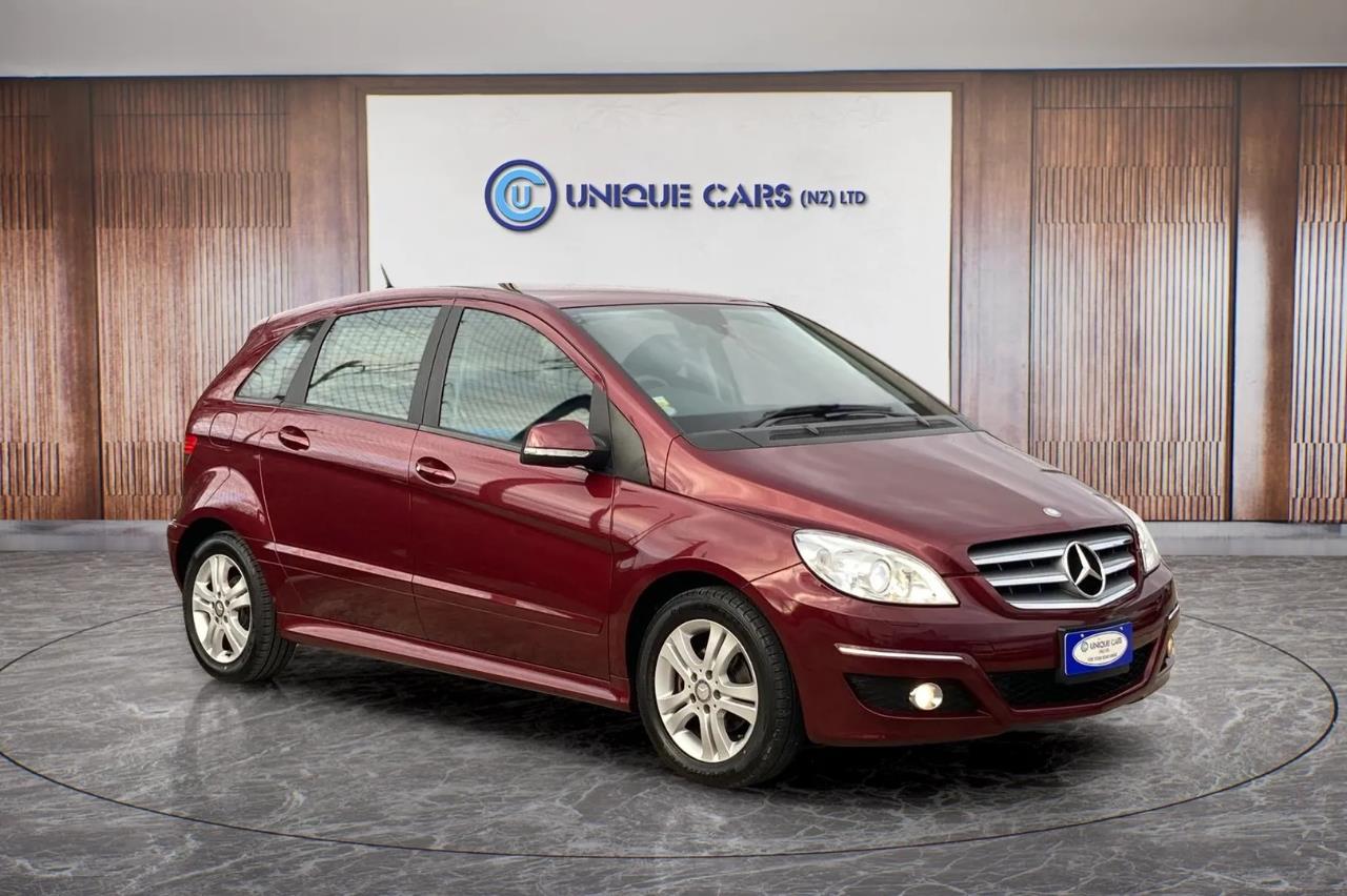 2011 Mercedes-Benz B180 thumbnail