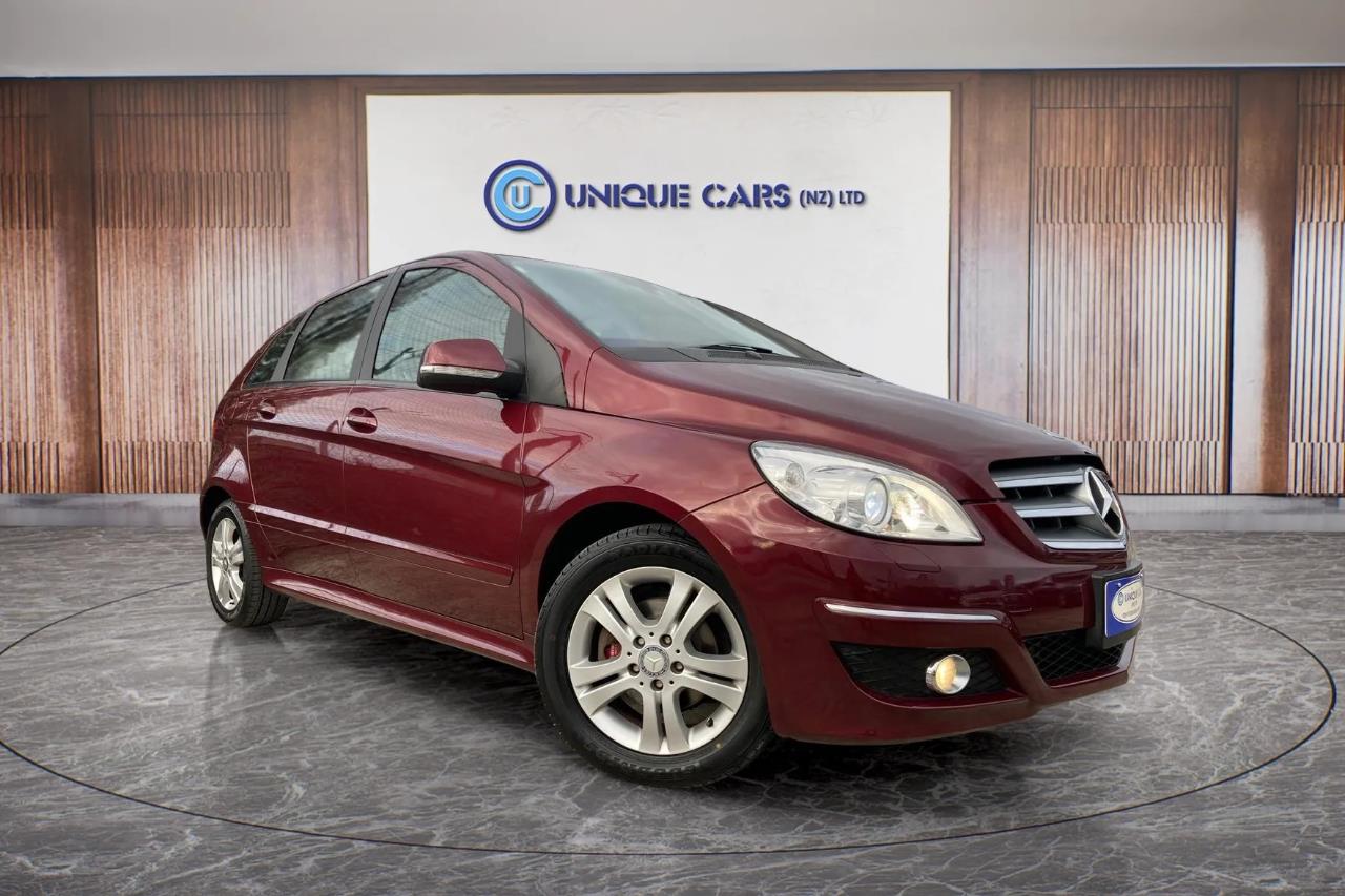 2011 Mercedes-Benz B180 thumbnail