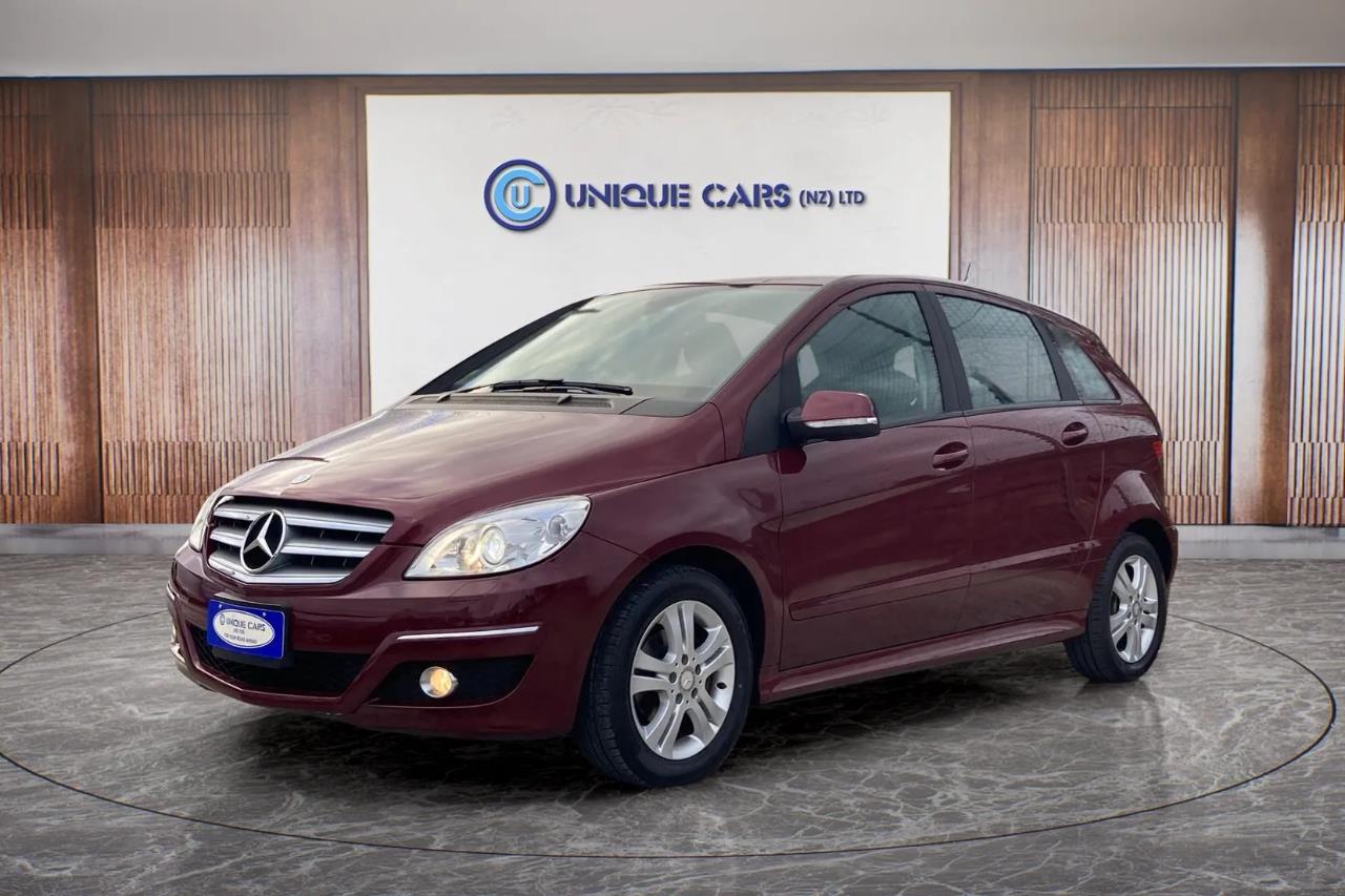 2011 Mercedes-Benz B180 thumbnail