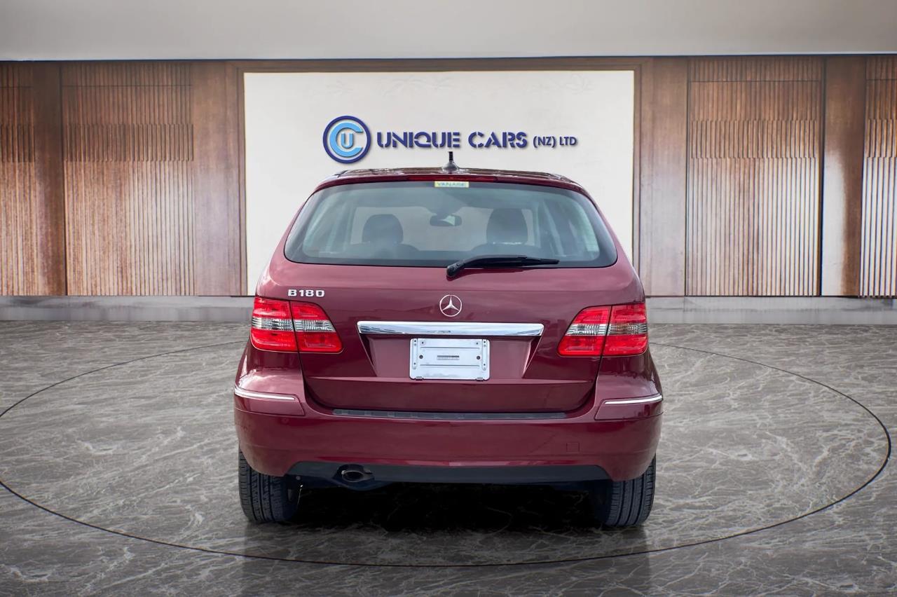 2011 Mercedes-Benz B180 thumbnail