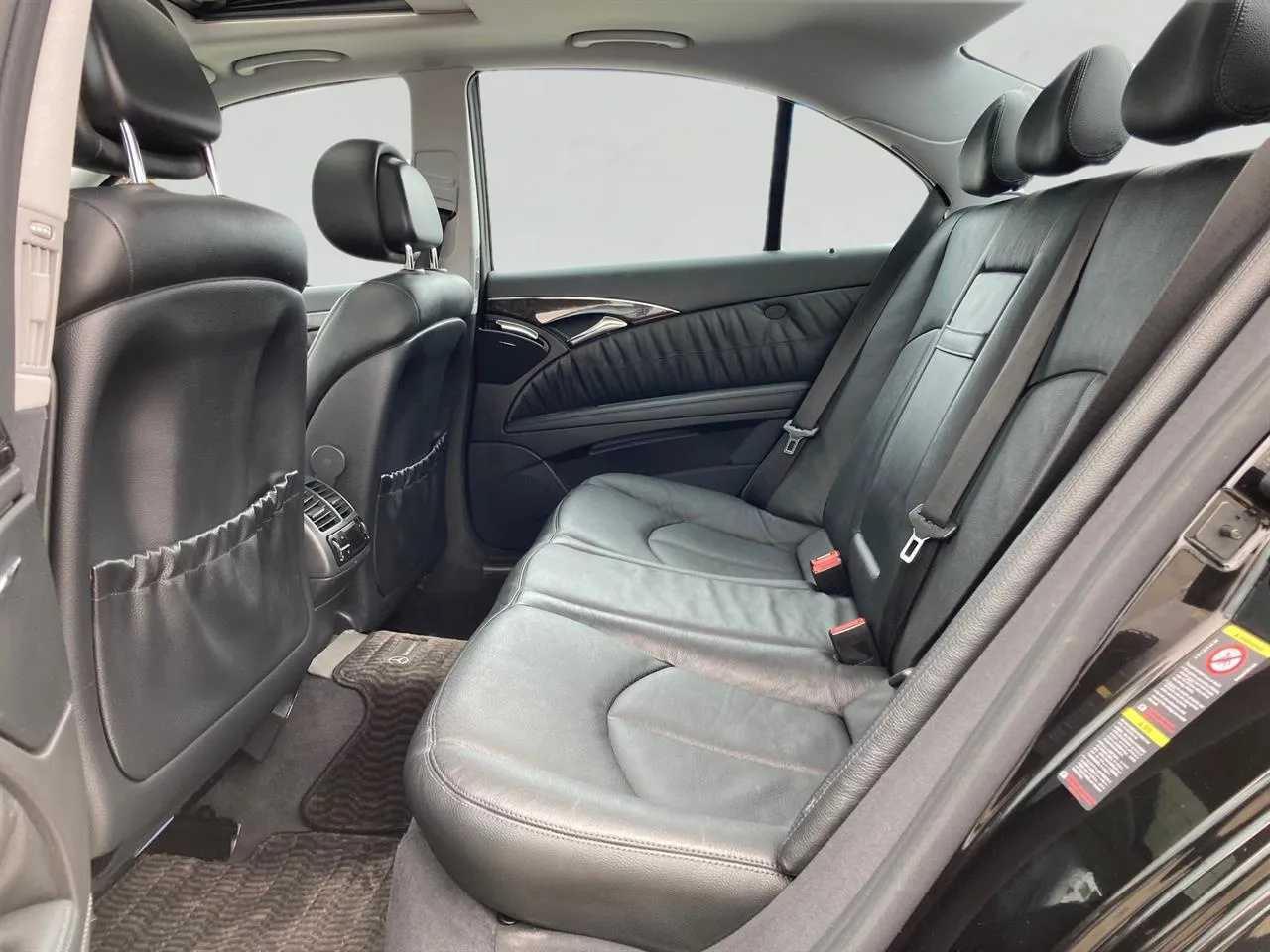 2006 Mercedes-Benz E350 thumbnail