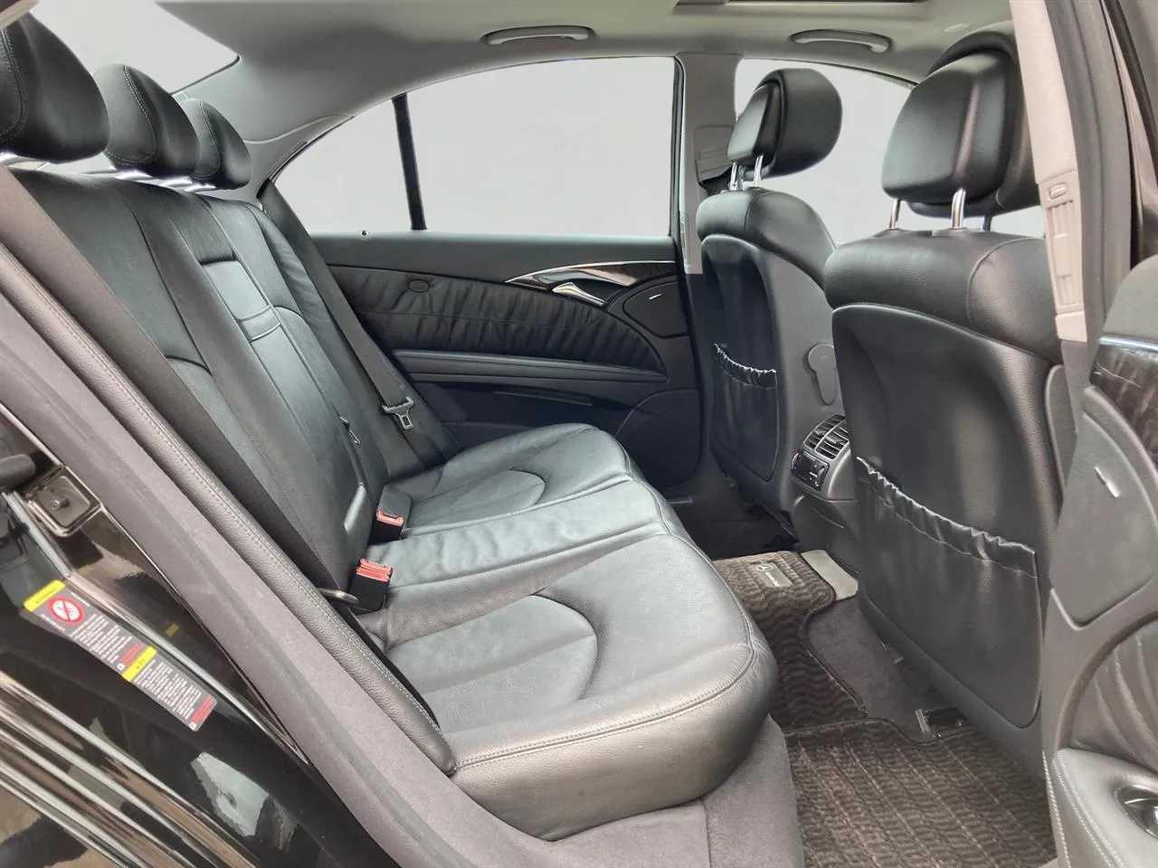 2006 Mercedes-Benz E350 thumbnail