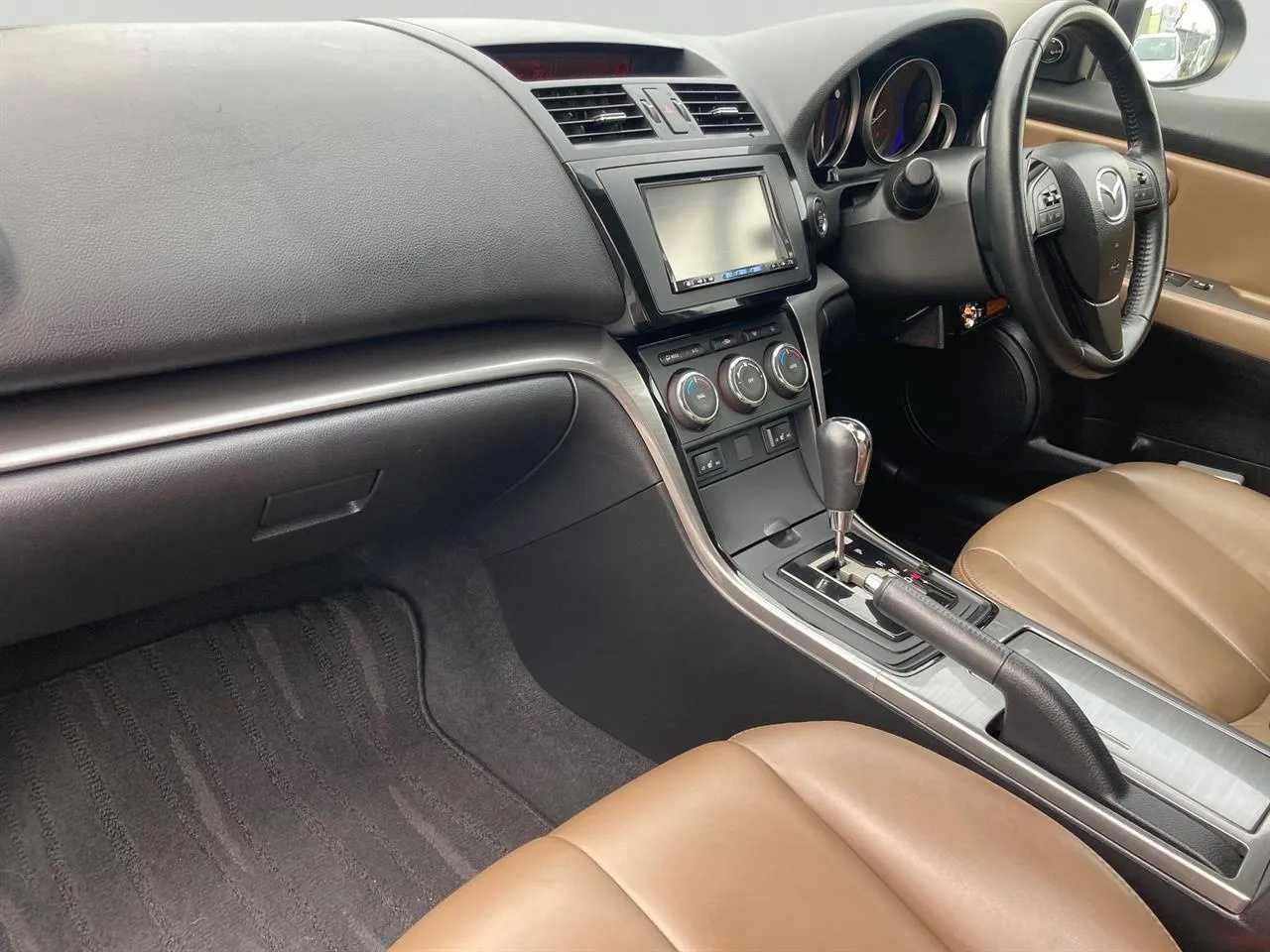 2011 Mazda Atenza thumbnail