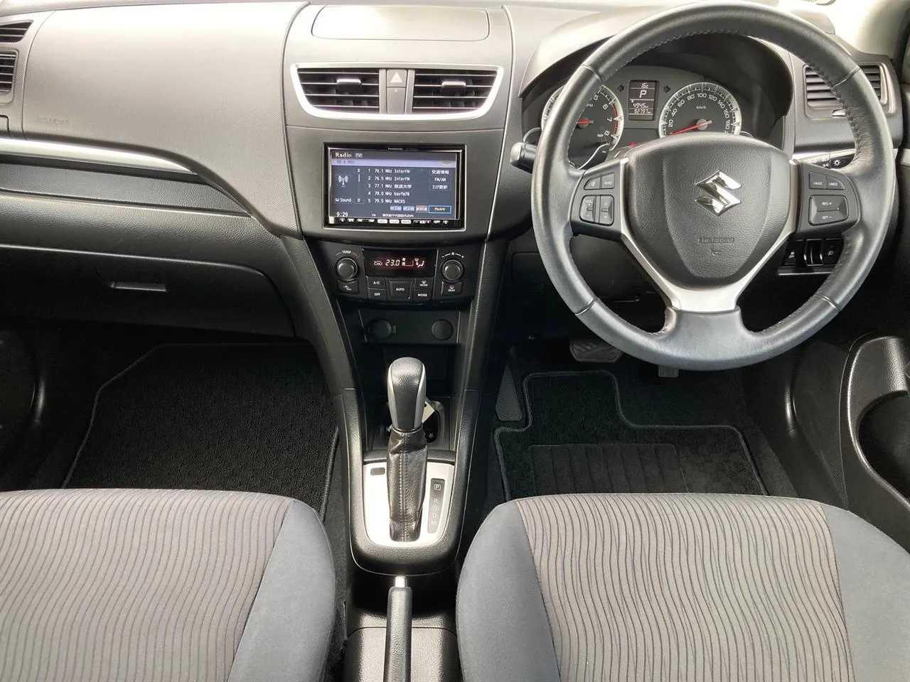 2012 Suzuki Swift thumbnail