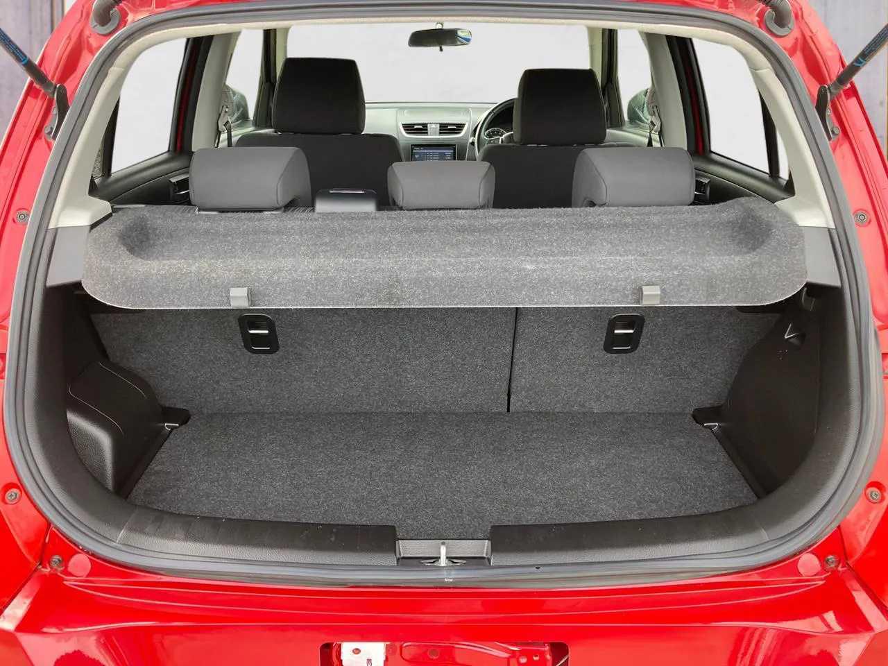2012 Suzuki Swift thumbnail