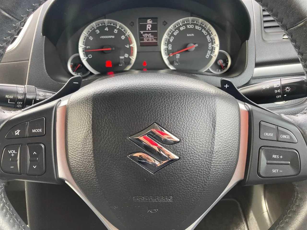 2012 Suzuki Swift thumbnail