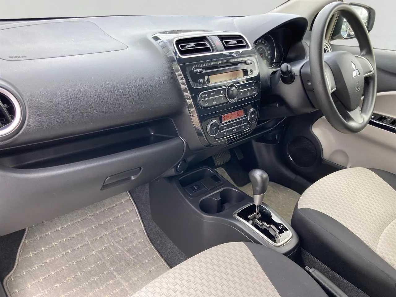 2018 Mitsubishi Mirage thumbnail