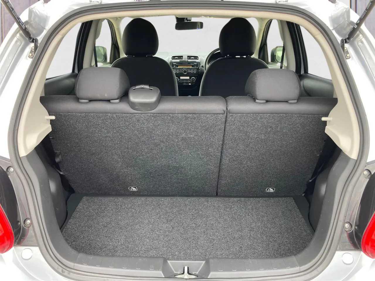 2018 Mitsubishi Mirage thumbnail