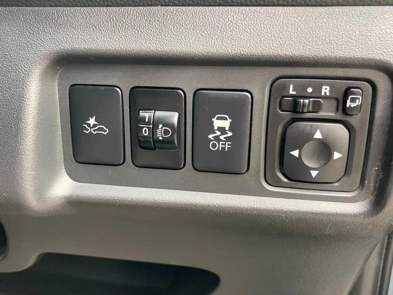 2018 Mitsubishi Mirage thumbnail