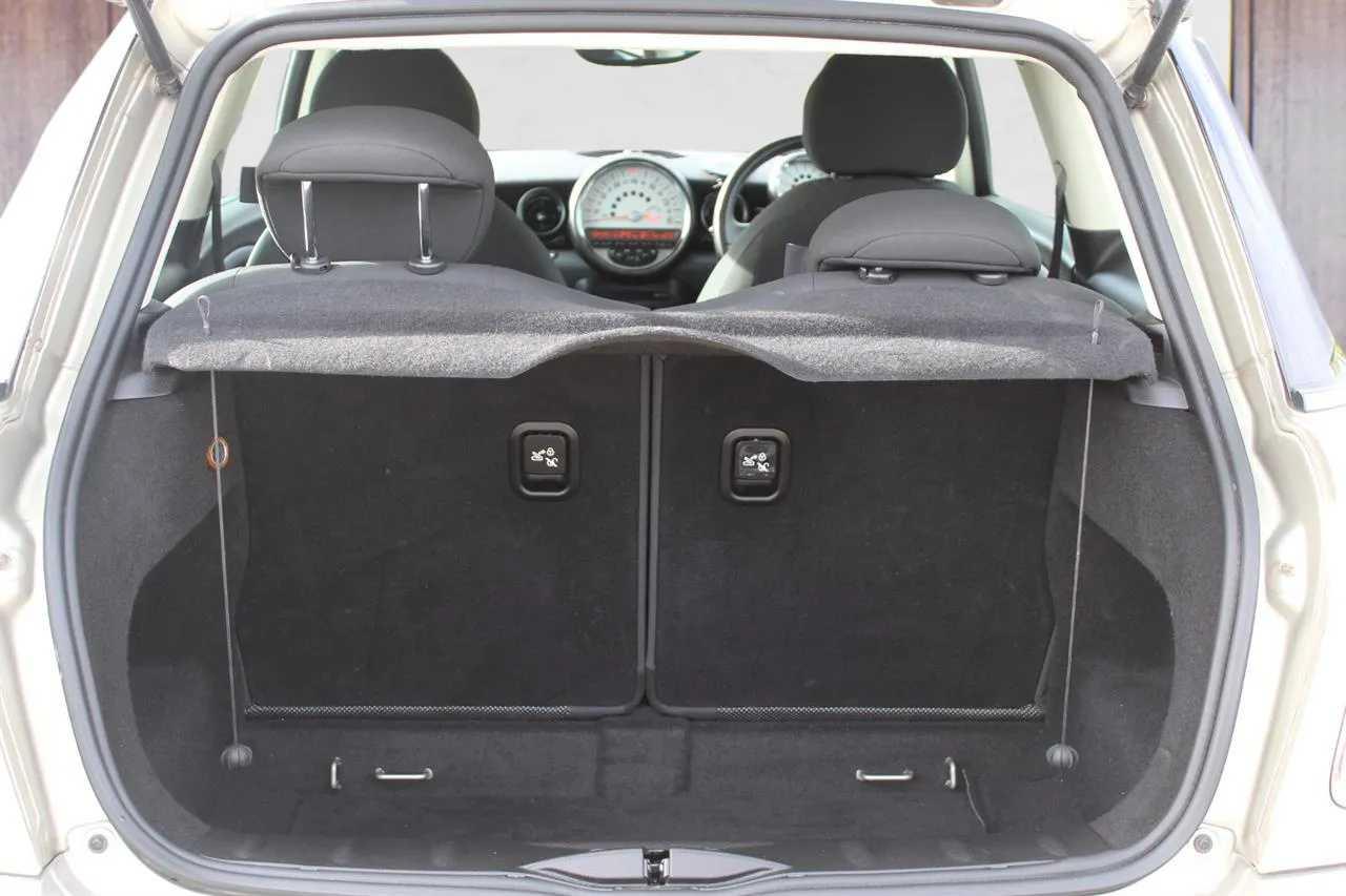 2011 BMW Mini thumbnail