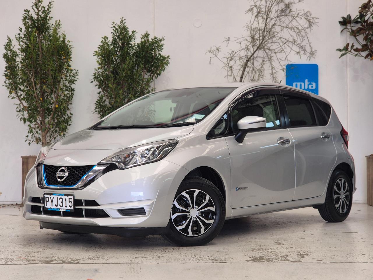 2017 Nissan Note thumbnail