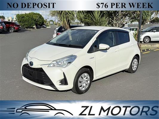 2017 Toyota Vitz thumbnail