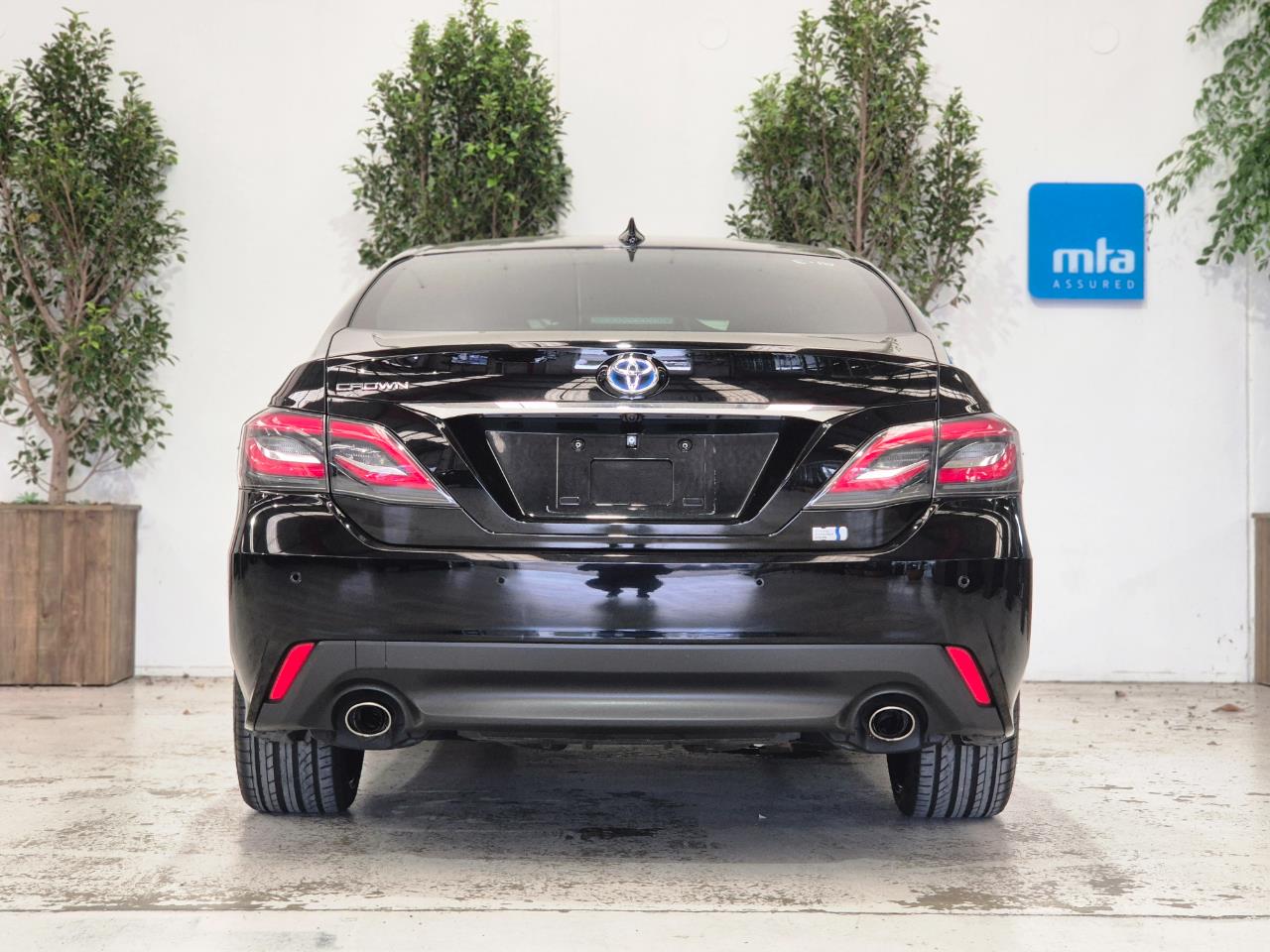 2020 Toyota CROWN thumbnail