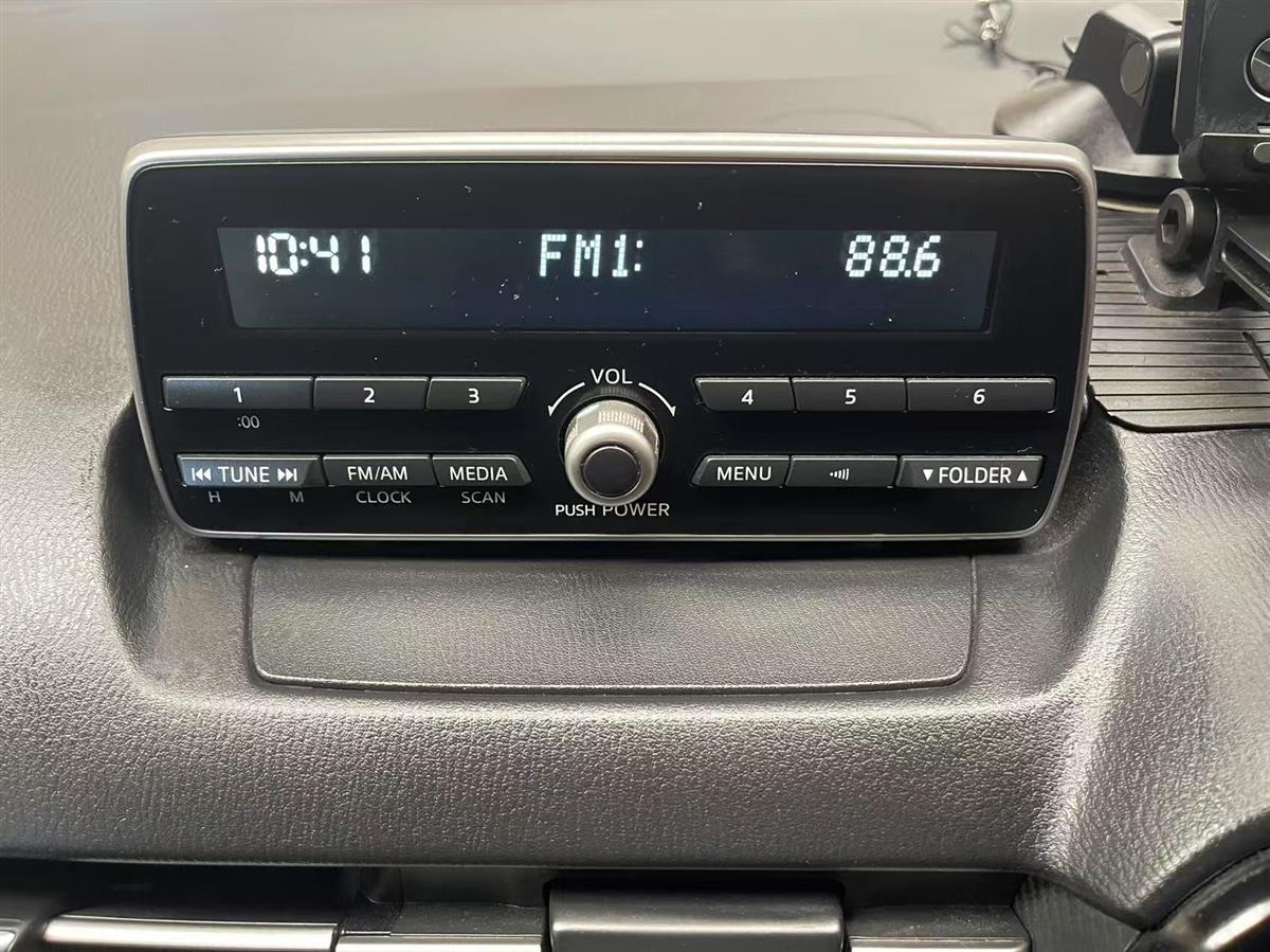 2015 Mazda Demio thumbnail