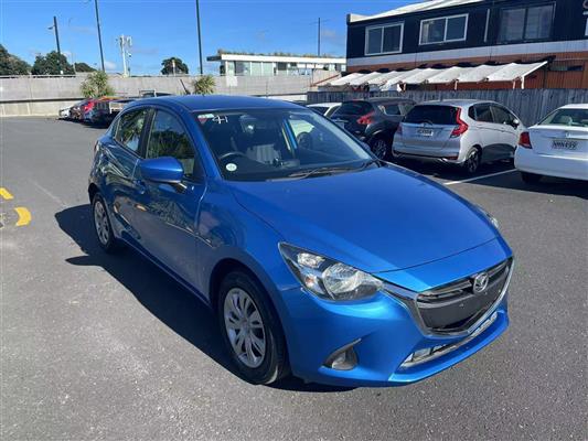 2015 Mazda Demio thumbnail