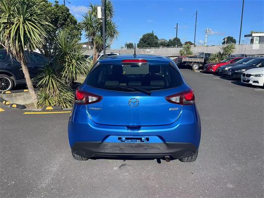 2015 Mazda Demio thumbnail