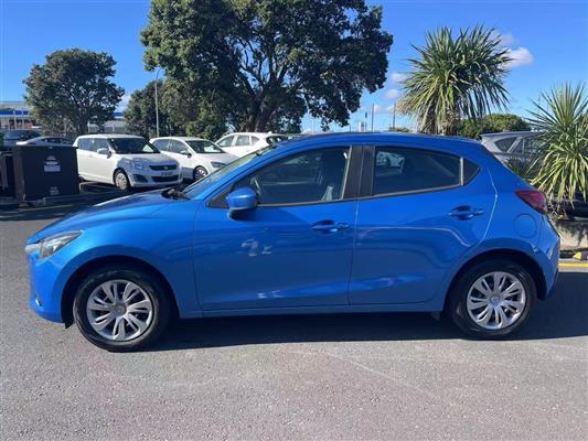 2015 Mazda Demio thumbnail