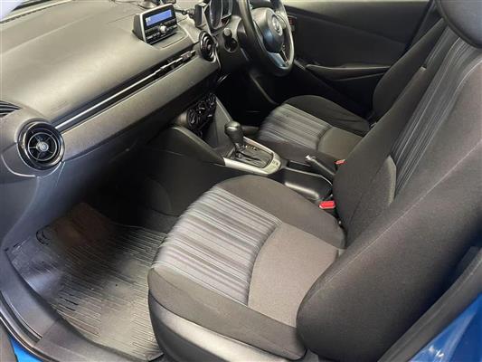 2015 Mazda Demio thumbnail