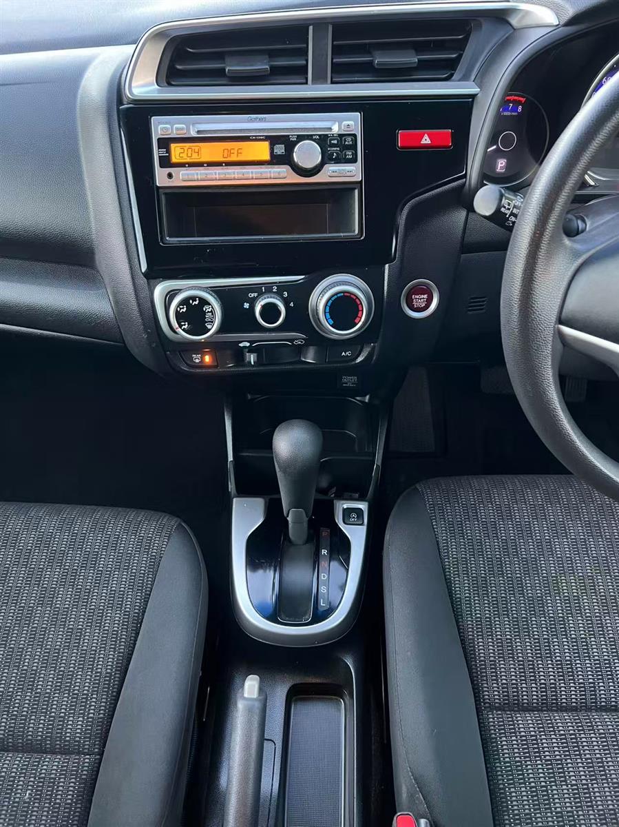 2014 Honda Fit thumbnail