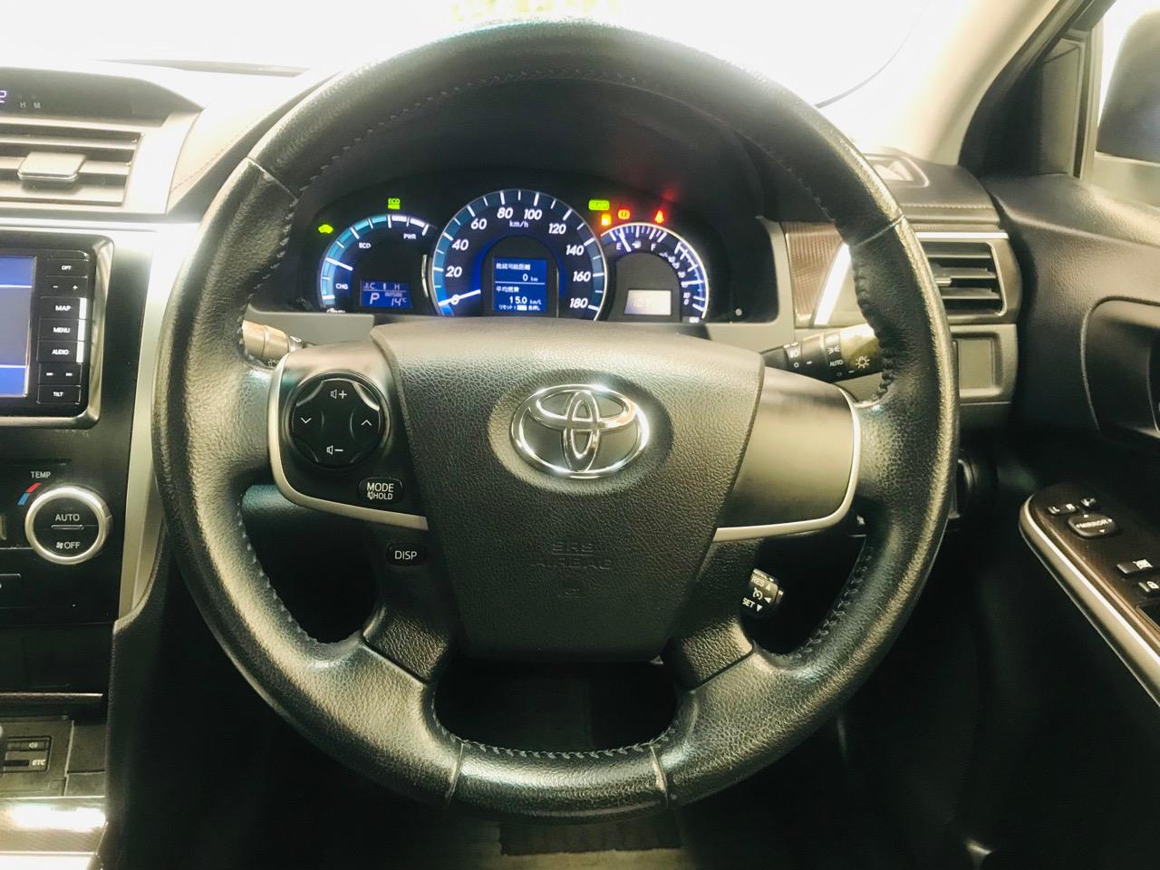 2012 Toyota Camry thumbnail