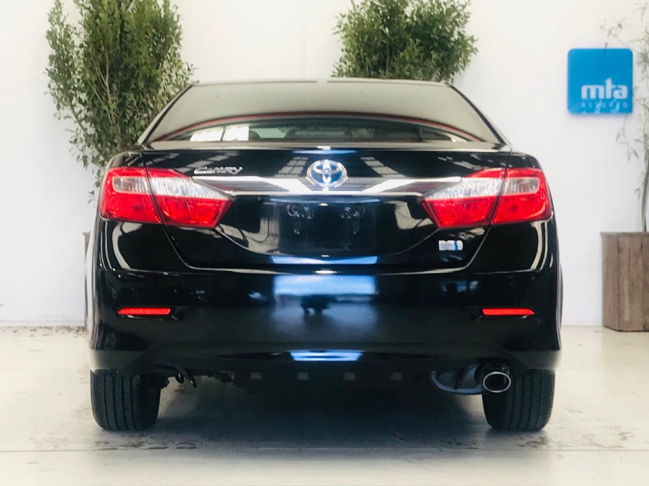 2012 Toyota Camry thumbnail