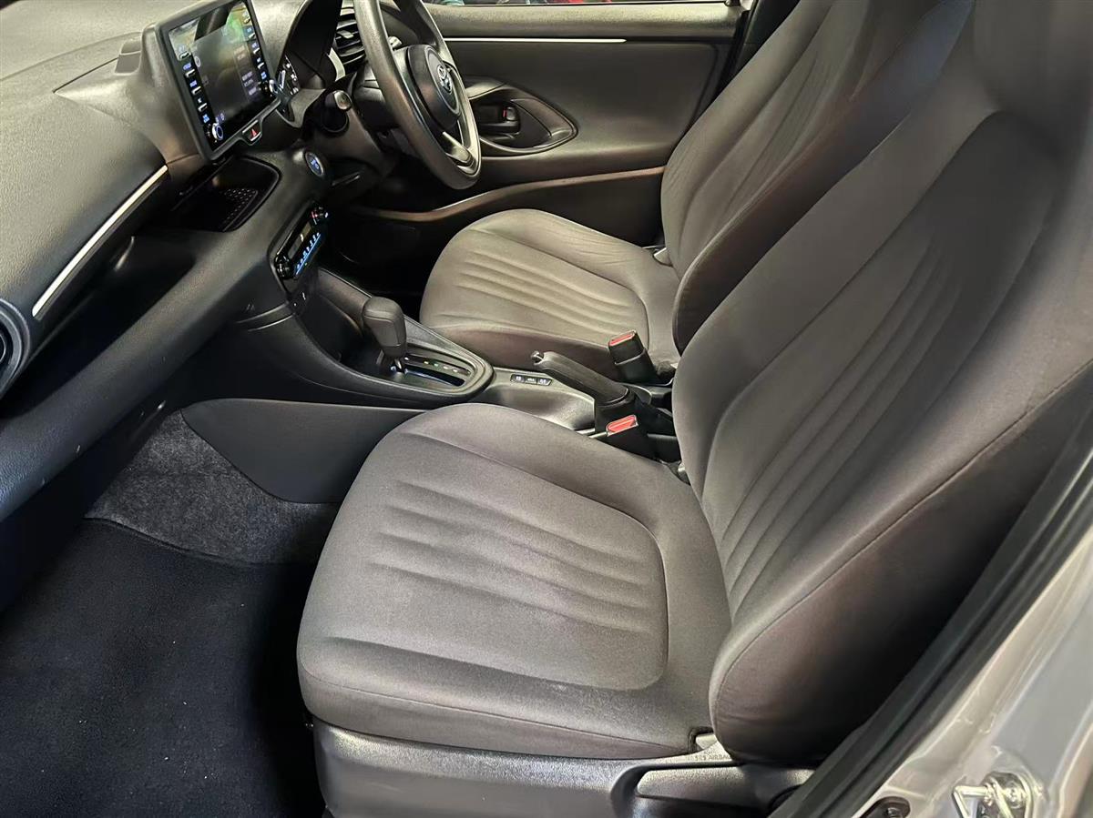 2021 Toyota Yaris thumbnail