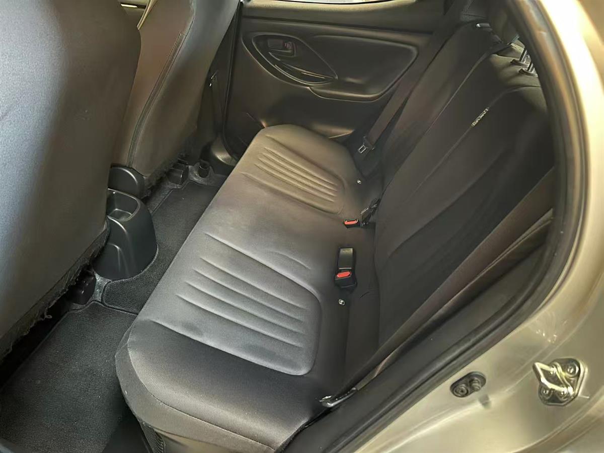 2021 Toyota Yaris thumbnail