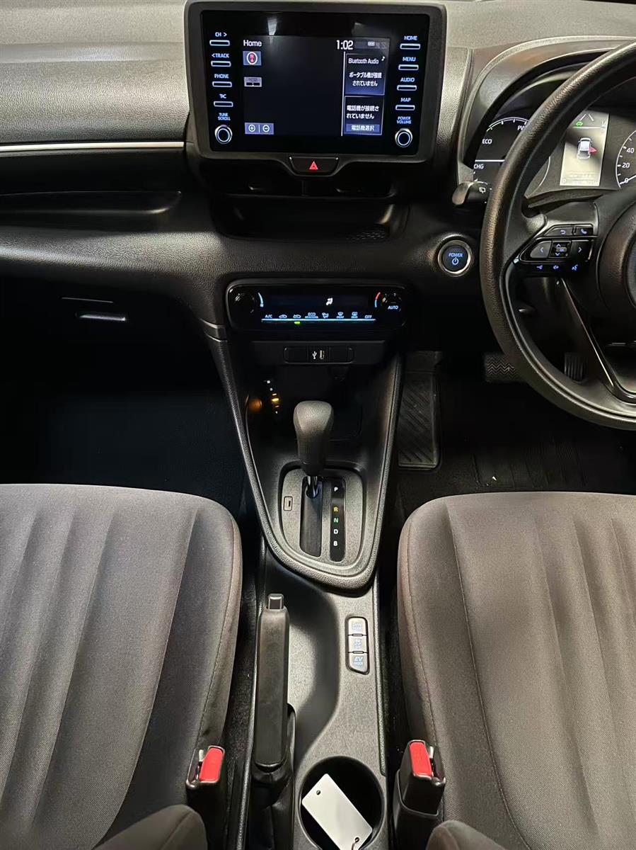 2021 Toyota Yaris thumbnail