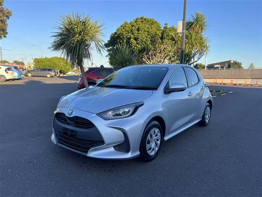 2021 Toyota Yaris thumbnail