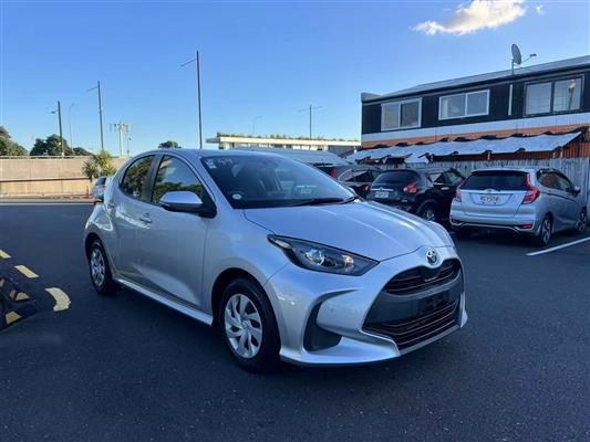 2021 Toyota Yaris thumbnail