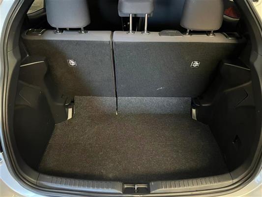 2021 Toyota Yaris thumbnail