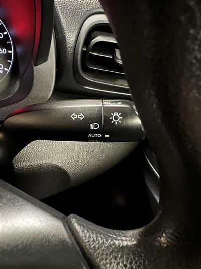 2021 Toyota Yaris thumbnail