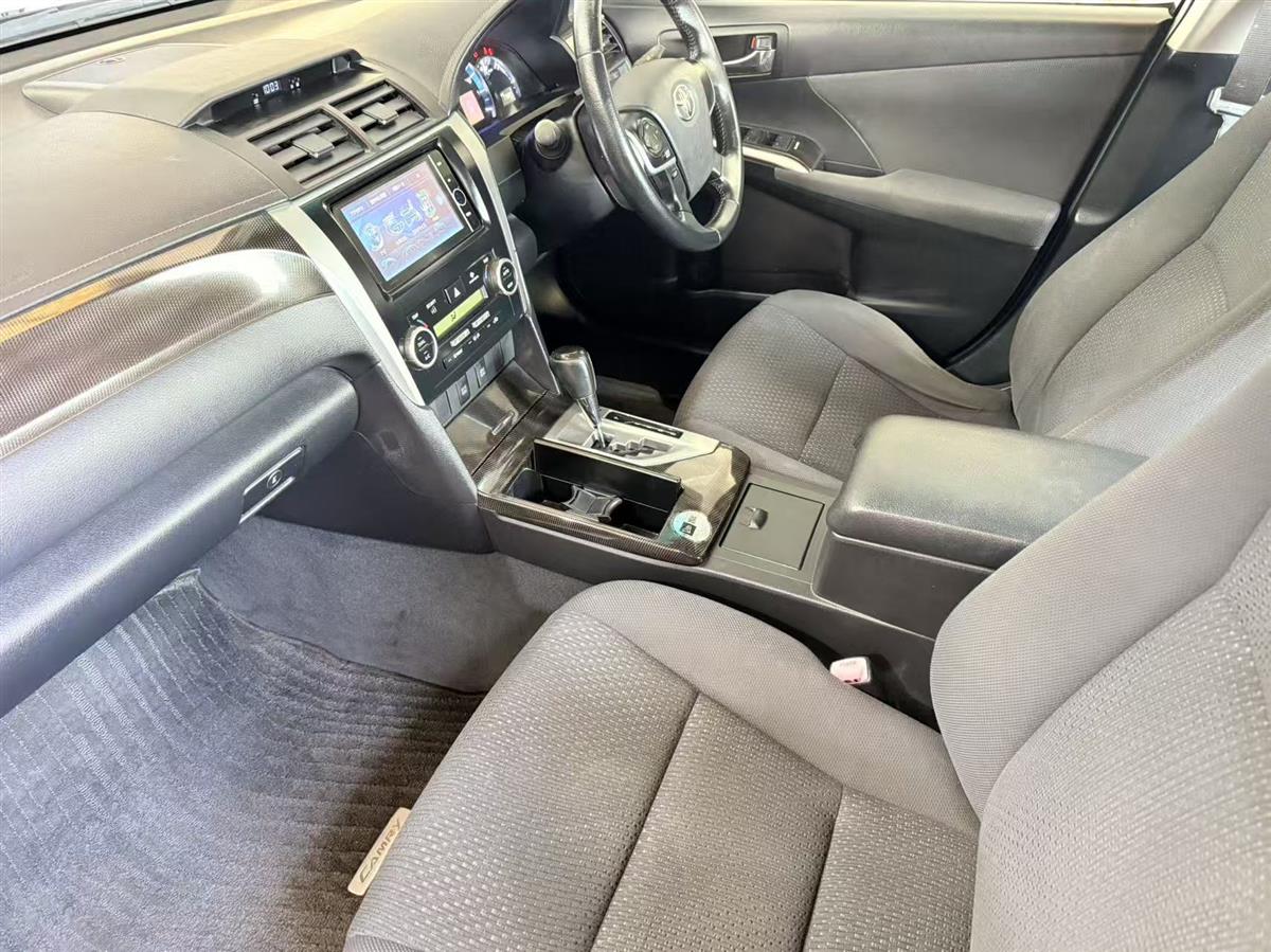 2012 Toyota Camry thumbnail