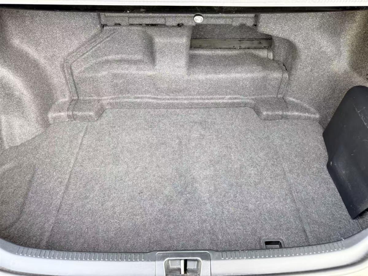 2012 Toyota Camry thumbnail