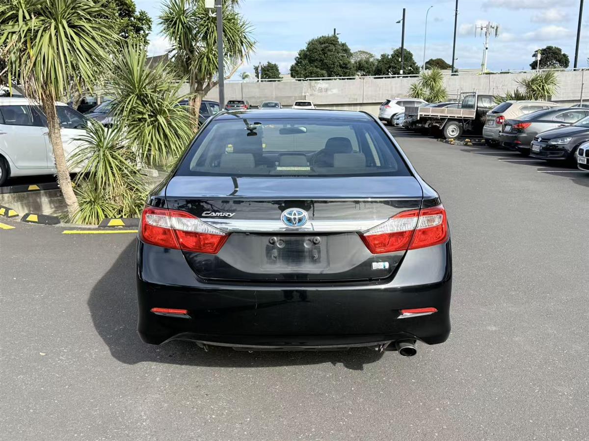2012 Toyota Camry thumbnail