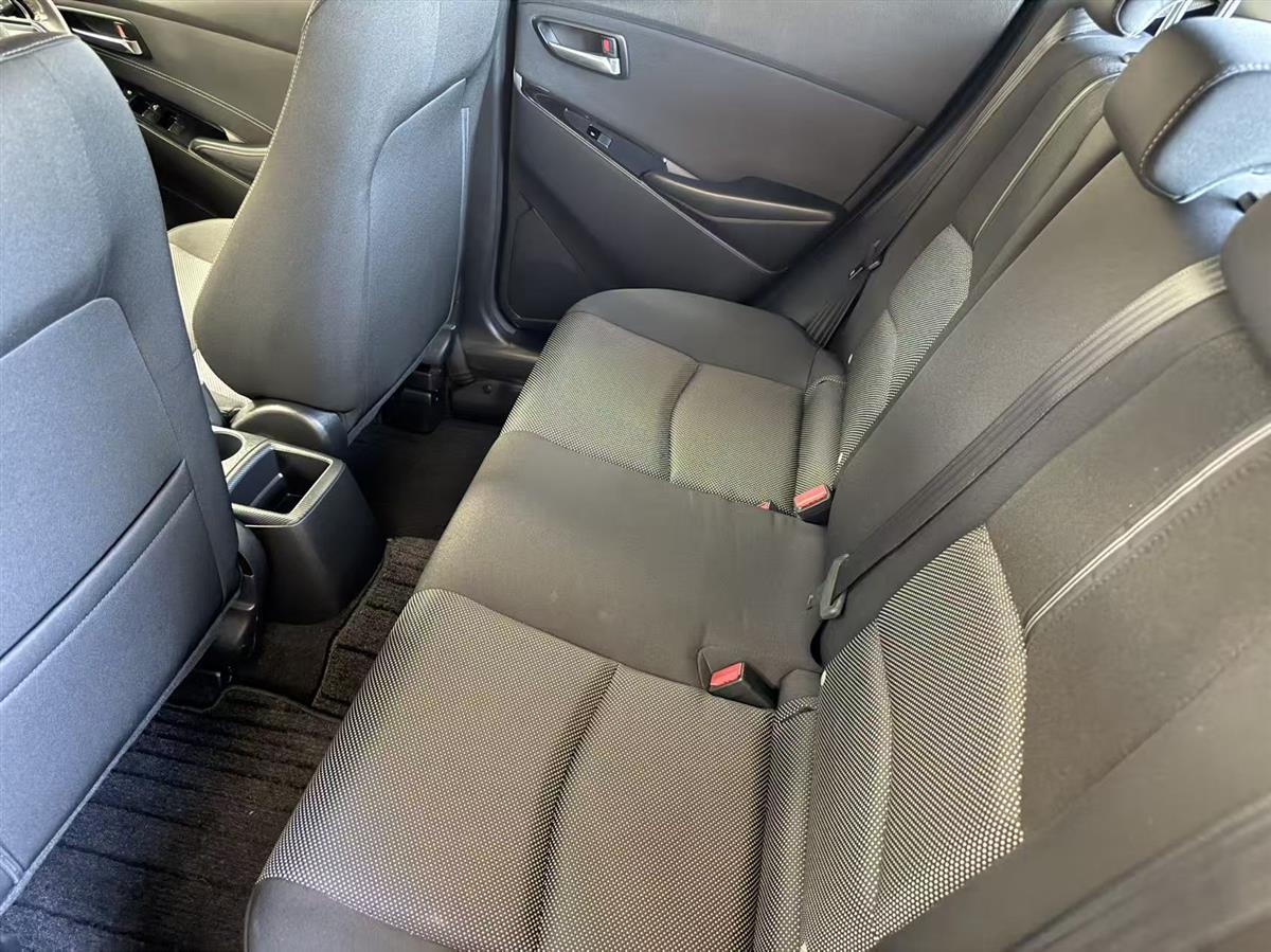 2017 Mazda Demio thumbnail